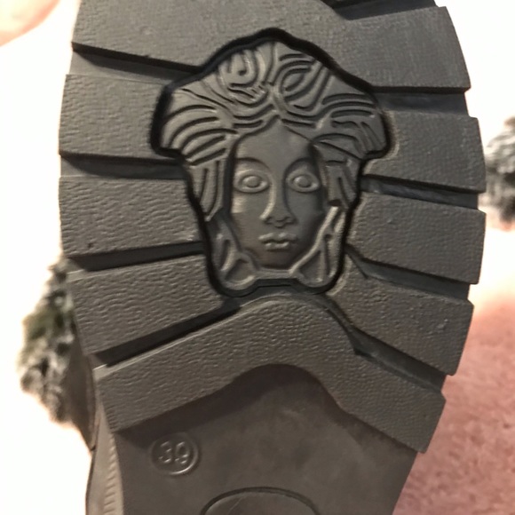 Black Fluffy Boots - Picture 5 of 5